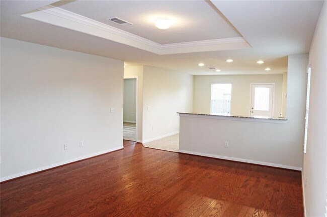 Building Photo - 12323 Skyview Manor Dr
