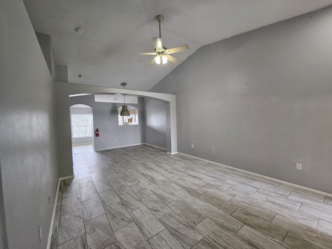 Building Photo - 13438 Fairway Glen Dr