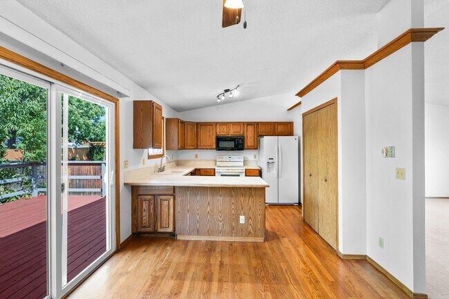 Building Photo - Spacious 4 Bedroom Home in Longmont