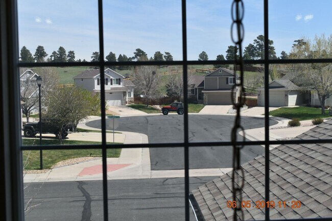 Building Photo - Large Parker Home 3 bed, 3 bath Nearly 2K ...