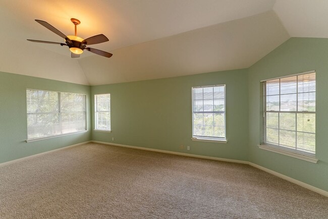 Building Photo - Spacious and stunning 4 bed 3.5 bath in Austin!!!