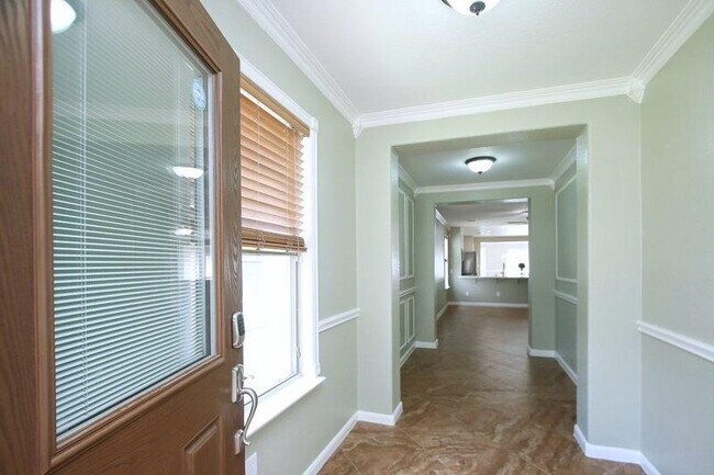 Building Photo - 22206 Orchard Dale Dr