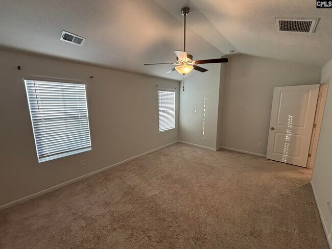 Building Photo - 140 Kings Parish Ct