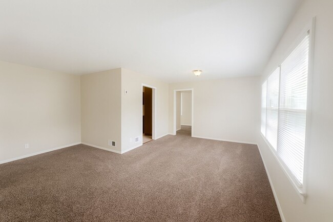 Building Photo - Charming 2 Bedroom 1 Bath Bungalow for Rent with Extra Potential