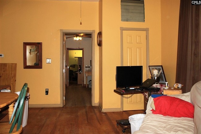 Building Photo - 116 Timmerman St