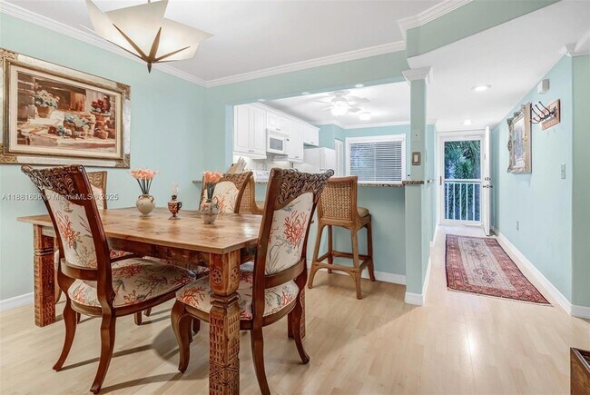 Building Photo - 3041 Sandpiper Bay Cir