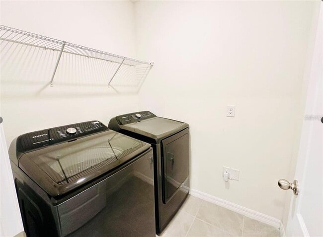 Building Photo - 3384 Hammond Pt