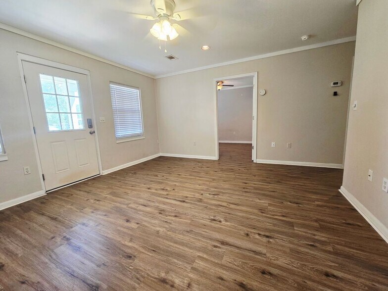 Building Photo - 341 Selma St
