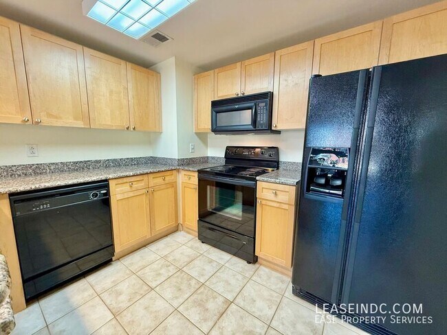 Building Photo - 777 7th St NW