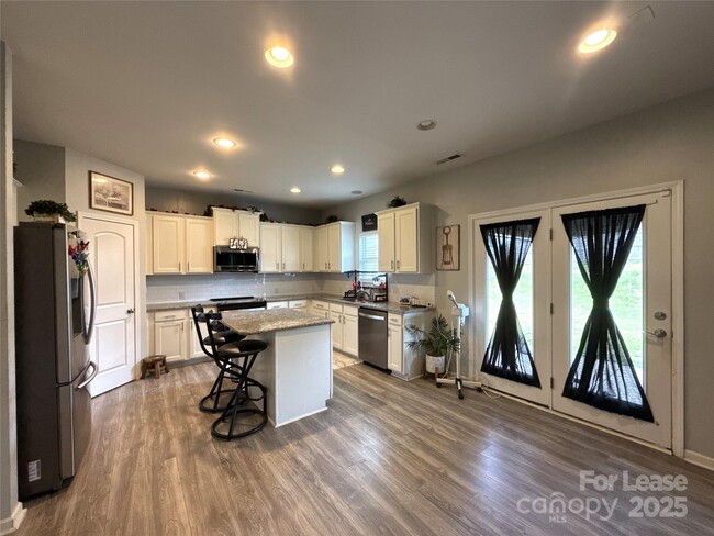Building Photo - 10426 Kempsford Dr