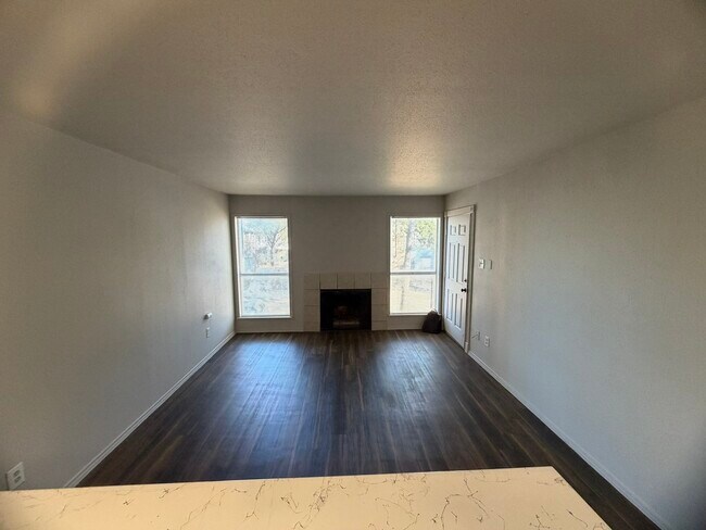 Building Photo - 10001 Westpark Dr