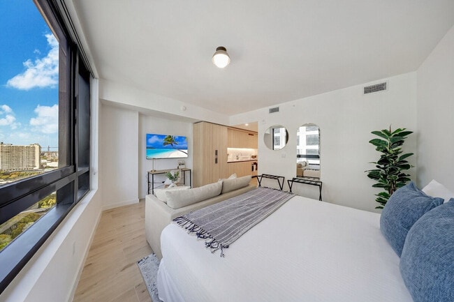 Building Photo - 36 NE 2nd St