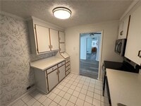 Building Photo - 52 Mill St