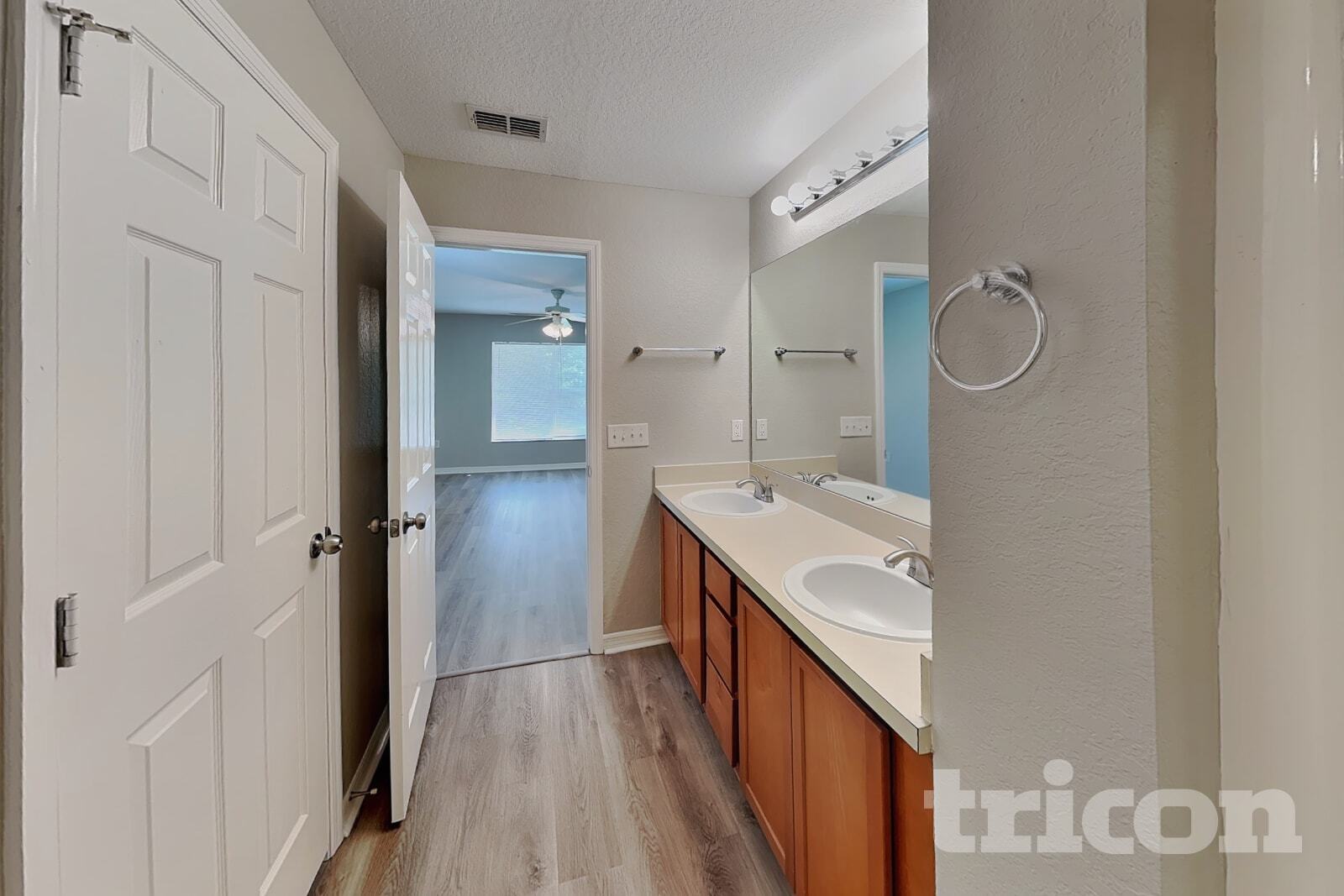 Building Photo - 8 Matricaria Ct