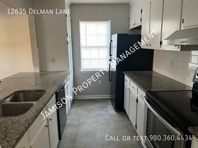 Building Photo - 12635 Delman Ln