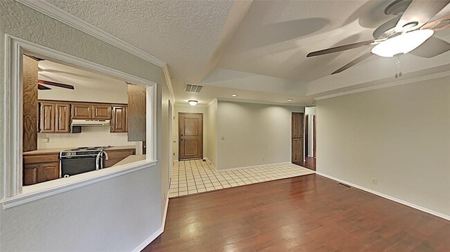 Building Photo - 1616 Shadybrook Ln