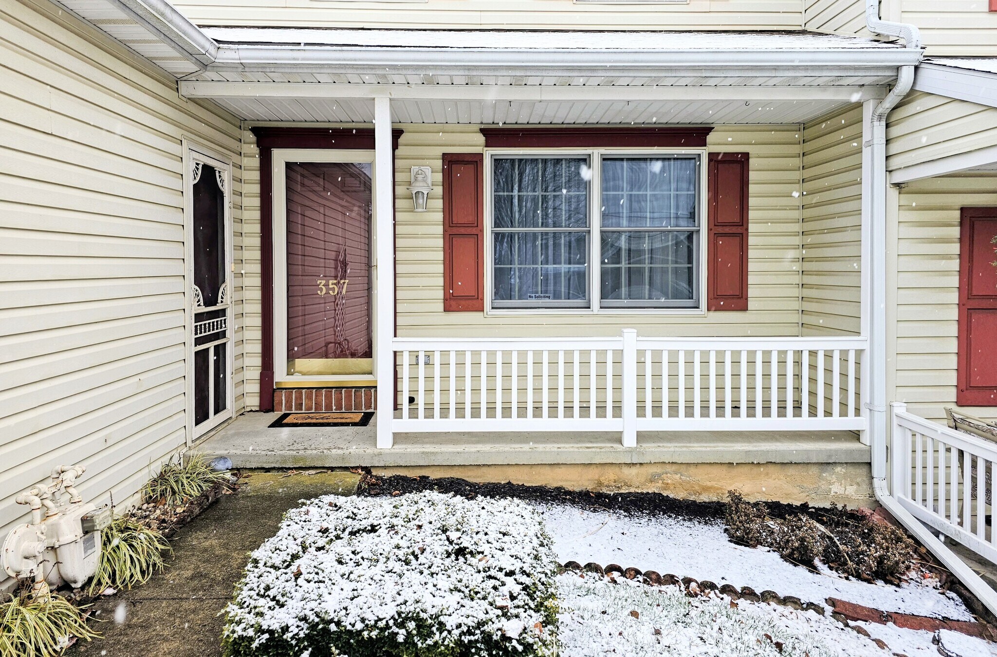 Building Photo - 357 Acorn Cir