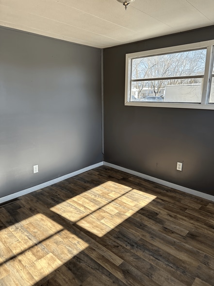 Building Photo - 3625 S Douglas Ave