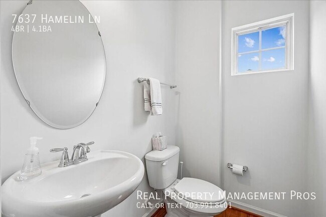 Building Photo - 7637 Hamelin Ln