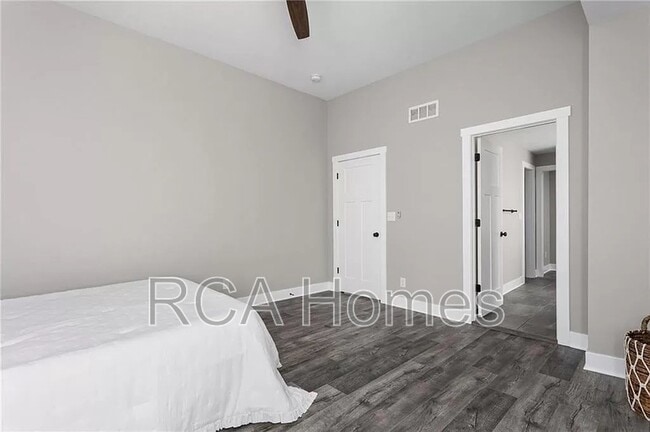 Building Photo - 1404 Spann Ave