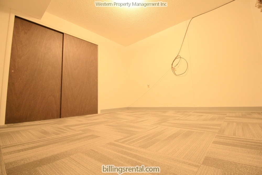 Basement Bedroom - 1229 Poly Dr