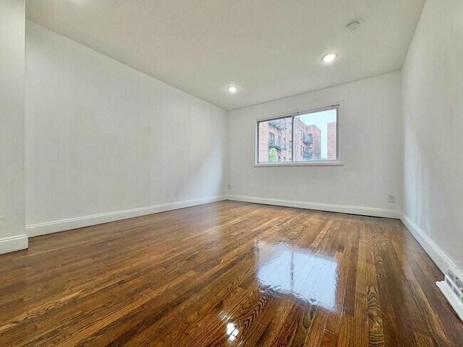 Building Photo - 8 Van Nostrand Ave