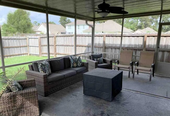 Building Photo - Luxurious 3 bedroom 2 bath home in the Heart of Baton Rouge!