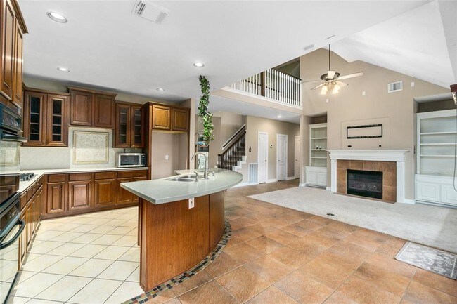 Building Photo - 905 Carriage Hills Blvd