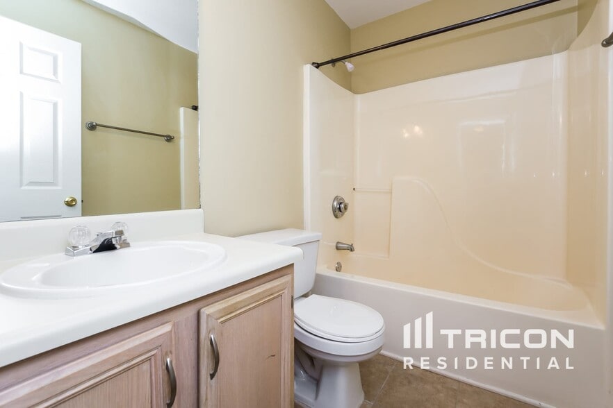 Building Photo - 2084 Cherokee Ridge Trail NW