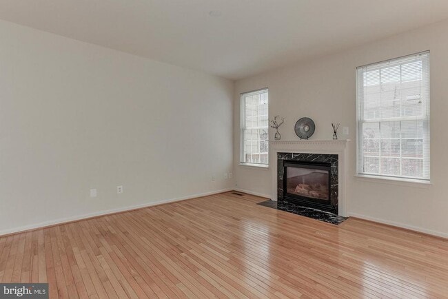 Building Photo - 22616 Welborne Manor Square
