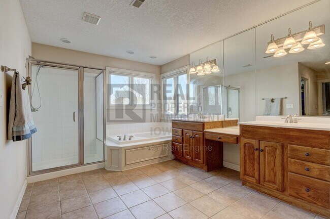 Building Photo - 4631 Timberline Dr