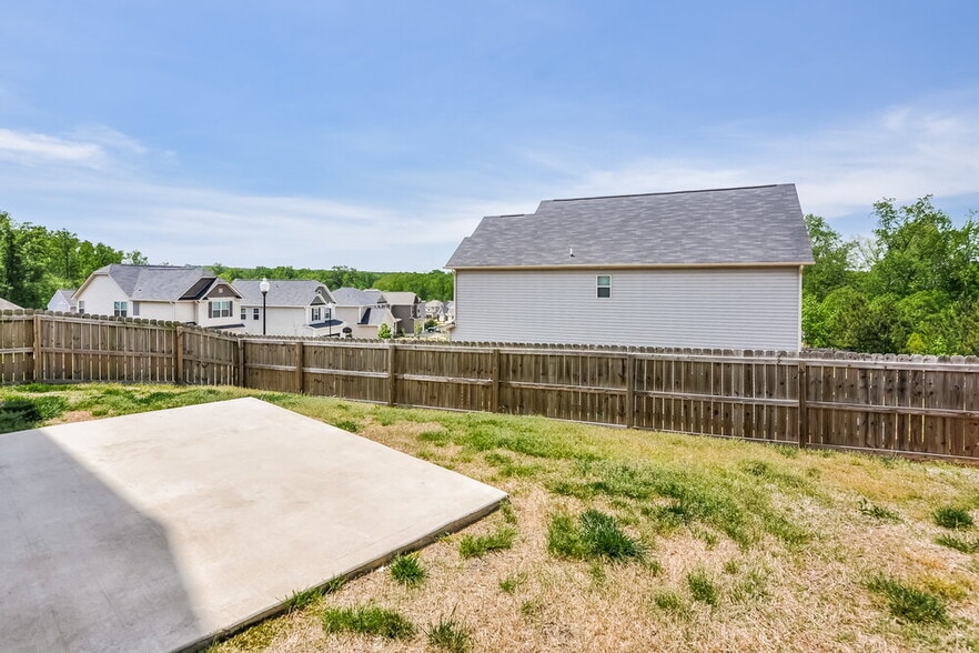 Building Photo - 245 Hardaway Point