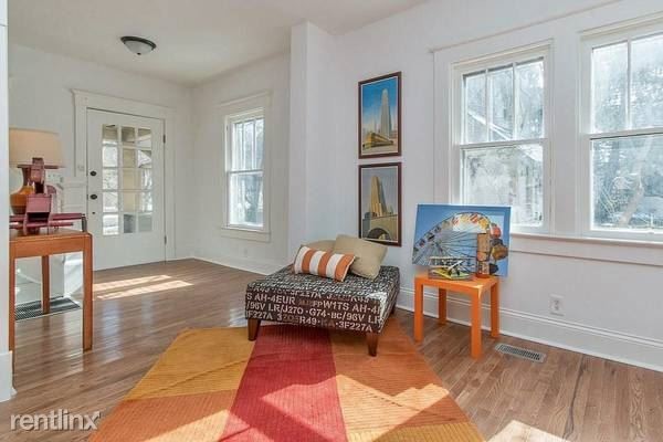 Building Photo - 4 br, 3 bath House - 5901 University Ave