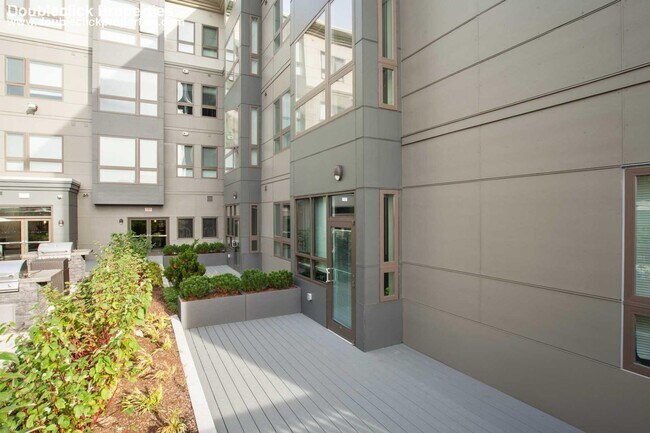 Building Photo - 180 Eastern Ave