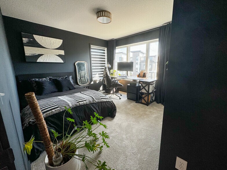 Building Photo - 5017 161st St W