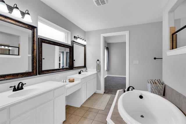 Building Photo - 15101 Wild Duck Way