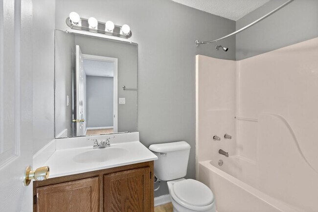 Building Photo - Adorable Home in Horse Creek Farms!