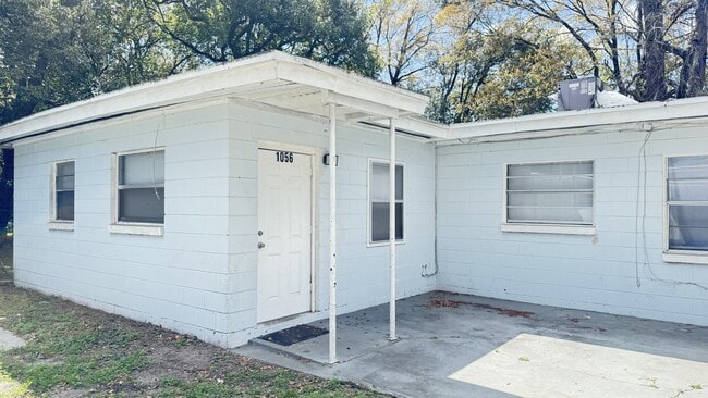 Building Photo - 1056 Maynard St