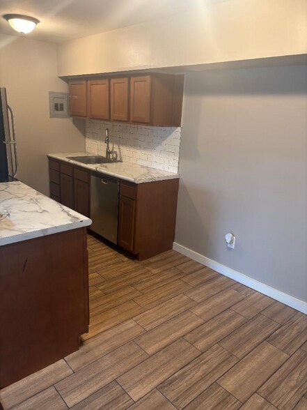 Building Photo - 1201 Franklin Ave