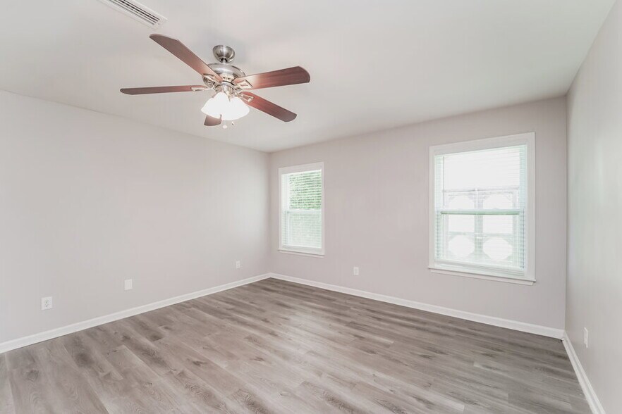 Building Photo - 1088 Joselynn Drive