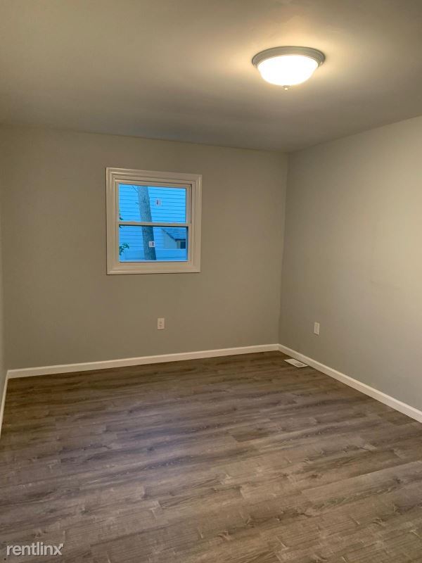 Building Photo - 6 br, 2 bath House - 574 Nautilus Dr