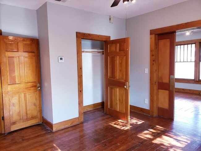 Building Photo - 2 Bedroom, 1 Bath Apartment in Munger Plac...