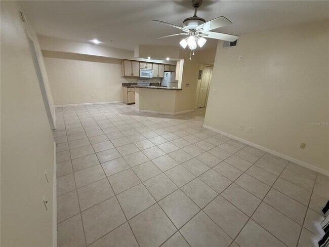 Building Photo - 814 Crest Pines Dr