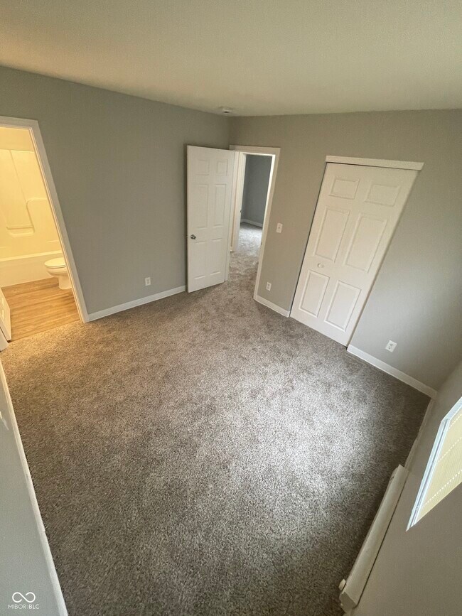 Building Photo - 2045 N Dearborn St