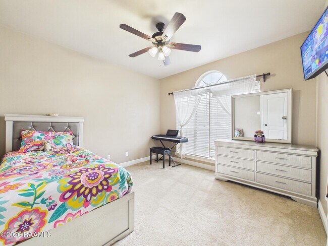 Building Photo - 430 Planters Row