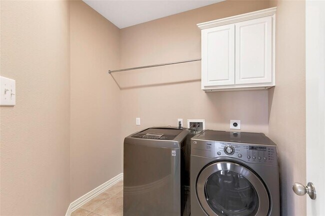 Building Photo - 13019 Chandler Chase Ct