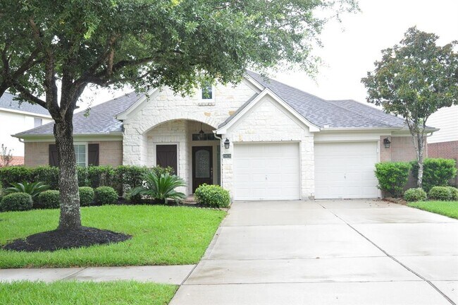 Building Photo - 26639 Summerbend Hollow Ln