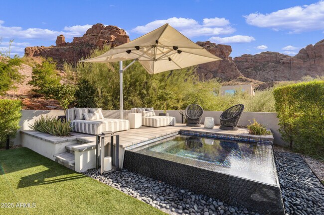 Building Photo - 5841 N Echo Canyon Cir