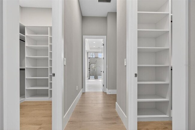 Building Photo - 16130 Pendio Dr
