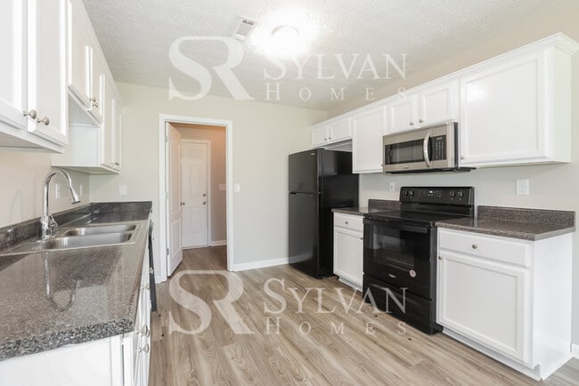 Building Photo - Discover Your Comfort in This Beautiful Home